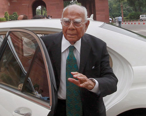 Former Union Minister and eminent lawyer Ram Jethmalani today urged people to vote for that party in the coming elections, which will commit itself to bring back the black money stashed abroad. PTI File Photo