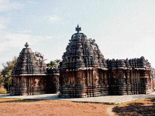 Parshvanath Basadi; twin temples at Mosale; profusion of sculptures at Javagal.