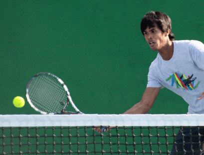 Somdev Devvarman during prectice session in Indore on Wednesday. PTI Photo