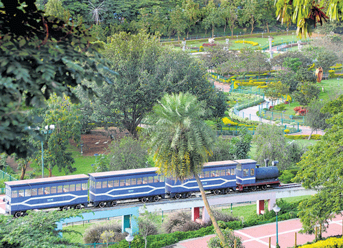 The toy train at the Deer Park in Hanumanthanagar. dh photos/Srikanta Sharma R