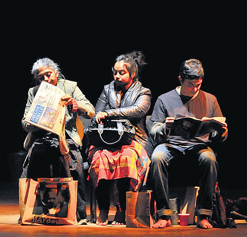 A scene from the play 'The Retreating World' staged as part of the Deccan Herald Theatre Festival, at Chowdiah Memorial Hall on Saturday. DH Photo