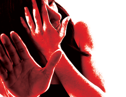 A married woman was attacked with acid by an unidentified youth on Saturday night at Shakarpur in east Delhi. However, she sensed the attack on time to escape any serious injuries. DHNS
