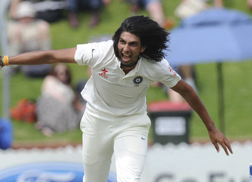 Ishant Sharma plays against New Zealand on the first day of the second cricket test in Wellington, New Zealand, Friday, Feb. 14, 2014. (AP Photo)