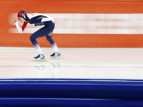 A skater during the women's 5,000 metres speed skating race at the Adler Arena in the Sochi 2014 Winter Olympics February 19, 2014. REUTERS