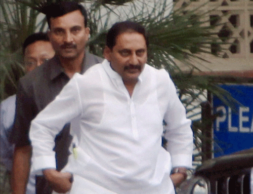 Andhra Pradesh caretaker Chief Minister N. Kiran Kumar Reddy Sunday held talks with six MPs expelled from the Congress and state ministers loyal to him to chalk out his future course of action. PTI File Photo