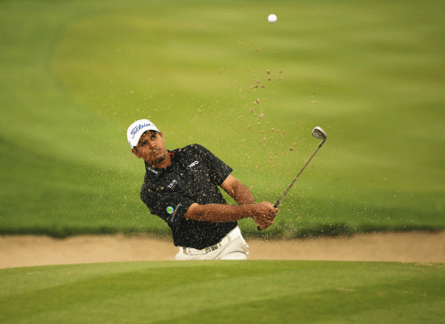 Gaganjeet Bhullar put himself in a fine position for a top-10 finish as he carded a seven-under 65 to move to tied ninth place at the halfway stage of the Tshwane Open here. Reuters