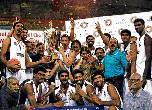 commanding show: A jubilant Tamil Nadu men's team pose with their spoils in Lucknow on Wednesday.