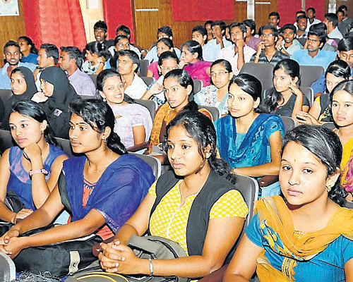 Students gathered during Yureka 14, a Science fest organised by Yuvaraja's College at Maharaja Centenary Hall, in Mysore, on Thursday.  DH Photo