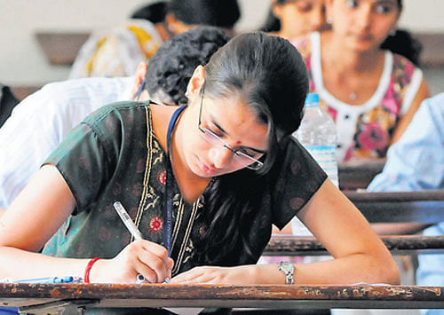 The Central Board of Secondary Education (CBSE) has announced the revised dates for the Class XII board examinations, postponing those which were clashing with the polls in April. DH File Photo. For Representation Only.