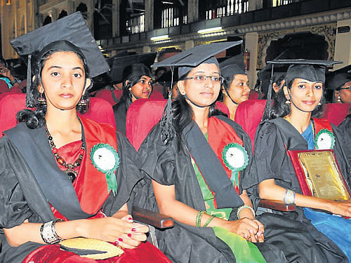 The top three rank holders of Government Ayurveda Medical College and Hospital, Dr Priyanka Shandilya, Dr Sridevi and&#8200;Dr Amulya, at the Graduation&#8200;Day ceremony, in Mysore on Friday. DH Photo