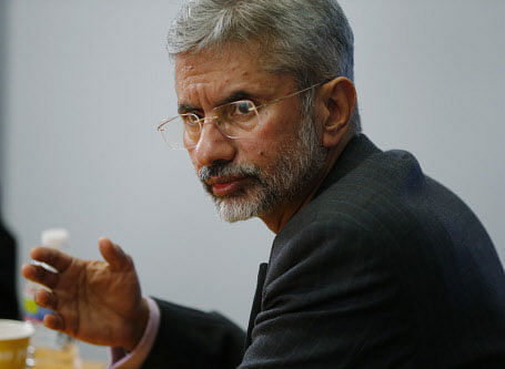 The new Indian ambassador to the US, S. Jaishankar, Monday formally presented his credentials to President Barack Obama at his oval office at the White House.AP photo
