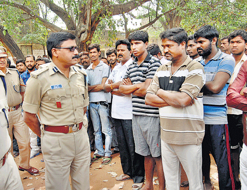 For peaceful elections: History-sheeters attend a counselling session at the City Armed Reserve grounds on Mysore Road in the City on Wednesday.  DH Photo