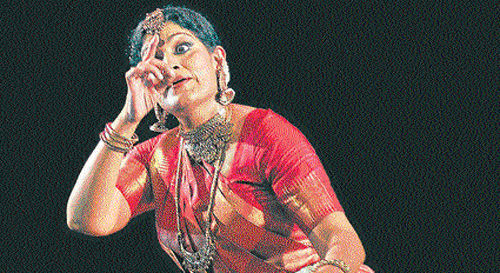 With the studied grace that typifies her intrinsic style, celebrated Bharatnatyam dancer and Padma Shri awardee Geeta Chandran presented her latest composition Dooti Vilasam at the Chinmaya Auditorium recently, DH Photo