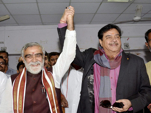 BJP candidates Shatrughan Sinha (Patna Sahib) and Ashwini Chaubey (Buxar) at a press conference in Patna on Thursday. PTI Photo