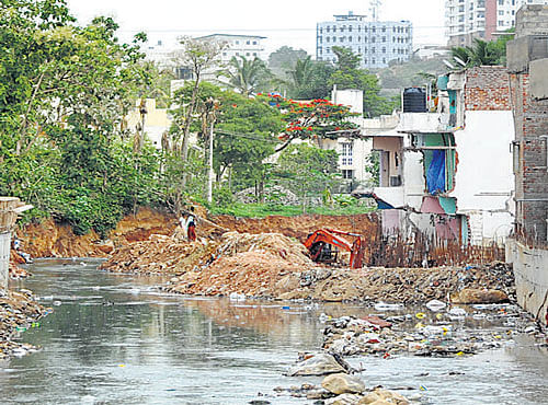 With increased pollution levels in lakes and waste management issues comes the percolation of pollutants into the underground water table, which eventually reaches the end-consumer, DH photo