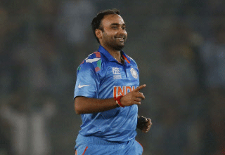India leg-spinner Amit Mishra said his success in the World Twenty20 opener against Pakistan was a result of some sound advice by skipper Mahendra Singh Dhoni, who asked him to maintain an attacking line. AP photo
