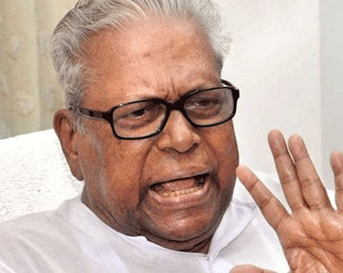 Raising the issue of death of Shashi Tharoor's wife Sunanda Pushkar, CPI(M) stalwart V S Achuthanandan today said the Union Minister owed answers to several questions. PTI File Photo.