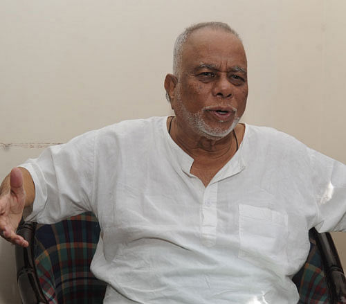 Congress veteran C K Jaffer Sharief, who is upset over denial of ticket to him to contest Lok Sabha polls, today said he has quit the party, snapping his six-decade old association with it. DH File Photo