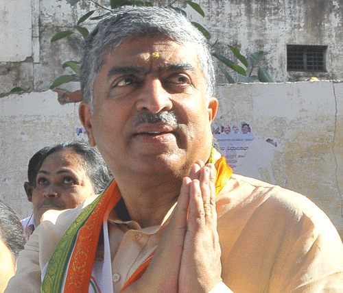 Chaos broke out today at a political debate between Congress' nominee for Bangalore South Lok Constituency Nandan Nilekani and BJP's Ananth Kumar after workers of the two parties created a ruckus, forcing organisers to abandon the event midway./ DH file photo