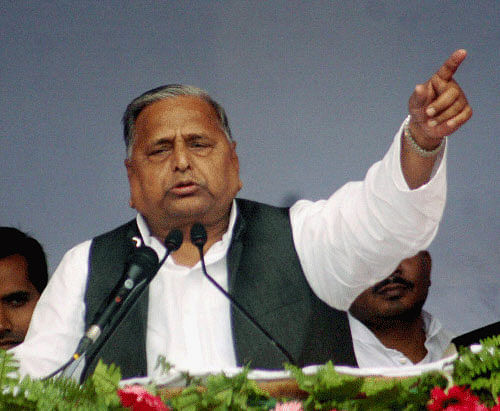 Samajwadi Party (SP) supremo Mulayam Singh Yadav's resolve to take on the BJP prime ministerial candidate Narendra Modi in eastern Uttar Pradesh suffered a serious jolt when an Azamgarh-based prominent Muslim outfit announced that it would contest against the SP president at Azamgarh. PTI photo