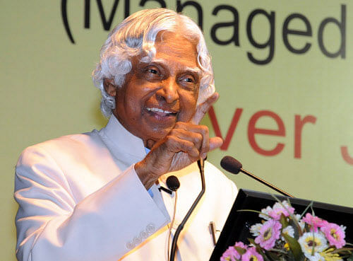 Former President A P J Abdul Kalam delivers the convocation address of T A Pai Management Institute in Manipal on Wednesday. DH