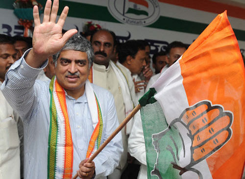 Dismissing any significant supportbase for Nandan Nilekani in this IT hub, his rival and BJP's sitting MP Ananth Kumar says the former Infosys chief was in fact carrying a huge baggage of the Congress party. DH Photo