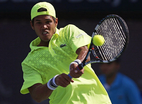 Somdev Devvarman had to dig deep into his reservoir of experience to tame a fighting Hyeon Chung but Sanam Singh lost the second singles to Yong-Kyu Lim, leaving India and Korea locked at 1-1 on day one of their second round Asia/Oceania Group I tie, here today. Reuters file photo