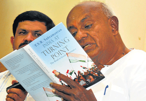 Deve Gowda at the press meet held in Mysore, on Friday. dh photo
