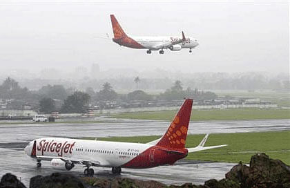 Carrying on with its low-fare offers, SpiceJet has now started giving limited-period discounted tickets to flyers from Andhra Pradesh, Tamil Nadu and West Bengal. Reuters Photo