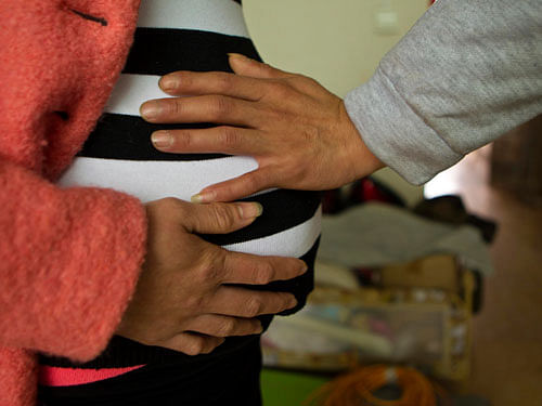 Births to younger teens aged between 15 and 17 have declined over the past 20 years in the US, but still account for about a quarter of teen births, or nearly 1,700 births a week, a report by the US Centers for Disease Control and Prevention (CDC) has revealed. Reuters file photo for representation only