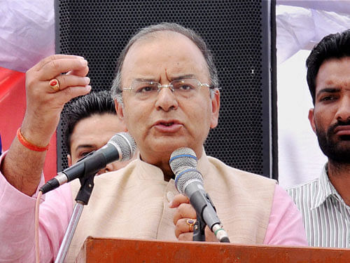 Senior BJP leader Arun Jaitley Monday attacked the Congress, saying the ''Gandhis are under siege'' and the party appears to be getting ''more and more desperate''. PTI