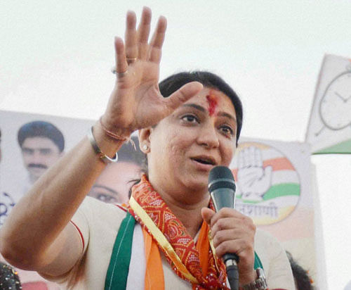 Congress leader Priya Dutt has accused the BJP of polarsing the people of the country to win the general elections. PTI