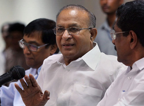 After a gap of 18 years, Union Minister for Science and Technology S Jaipal Reddy has returned to his home constituency of Mahbubnagar to contest the 2014 Lok Sabha elections.  PTI file photo