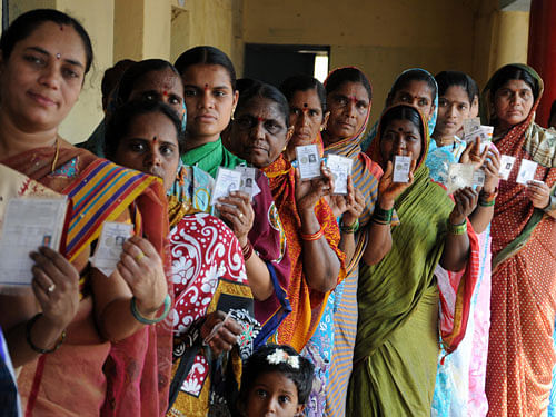 Karnataka recorded an overall voting percentage of 67.28 per cent, the third highest in the history of parliamentary elections in the State, in the single-phase polling held for all the 28 Lok Sabha constituencies on Thursday. DH photo