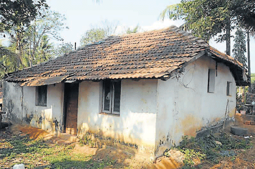 The house of Kabeer (at Jokatte in Surathkal), who was killed when ANF personnel opened fire at him in Sringeri, on Saturday.  DH photo