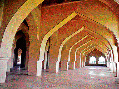 The Jama Masjid, the great mosque inside the Gulbarga Fort is a testimony to this. DH photo