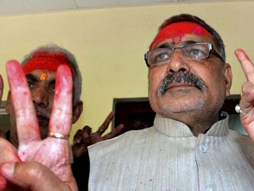 Facing imminent arrest for his alleged hate speech, BJP leader Giriraj Singh today applied for anticipatory bail in the district court here hours after a joint team of Bihar and Jharkhand police raided his house to arrest him. PTI file photo