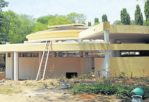 soon to be reality: A view of ongoing hi-tech aquarium project near Karanji Lake, in Mysore, on Monday. dh photo