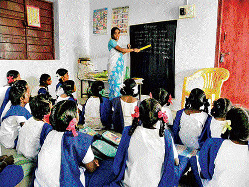 The first-ever Karnataka Teachers Eligibility Test (TET) to determine candidates' eligibility to teach primary and upper primary school classes will now be conducted in seven different mediums of instruction and not just in Kannada and English as originally planned.  DH photo
