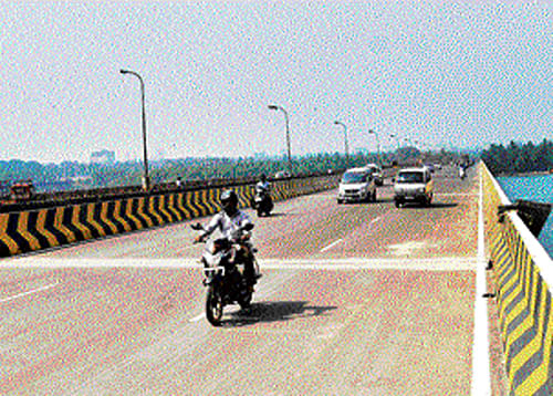 The toll on other expressways in and around Bangalore is expected to increase soon by 7-8 per cent.  DH photo