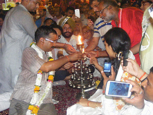 AAP Convenor Arvind Kejriwal during the Ganga arti in Varanasi on Thursday.PTI Photo