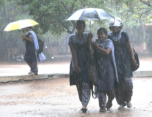 A heavy rainfall warning has been issued in Dakshina Kannada, Udupi, Uttara Kannada, Kodagu, Shimoga, Chikmagalur and Hasan districts over the next 48 hours, owing to a depression in the Arabian sea. DH photo