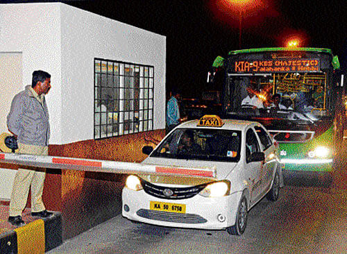 Under pressure from various quarters, the State government has opposed the steep increase in the toll on a stretch of NH-7 leading to Kempegowda International Airport and urged Union Minister for Road Transport and Highways Oscar Fernandes to slash the charges by applying the 2014 toll policy. File photo