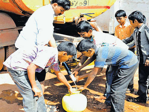 The Bangalore Water Supply and Sewerage Board (BWSSB) is planning to supply water through tankers to the areas which have not been receiving sufficient water through their regular connections.  File photo - DH