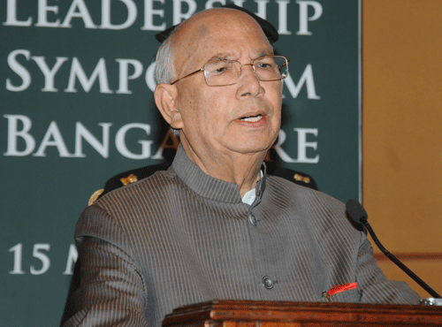 Karnataka Governor H R Bhardwaj today rejected reports that he has reached out to the Congress High Command expressing his desire to vacate the Raj Bhavan in the wake of NDA all set to form the government at the Centre. DH file photo