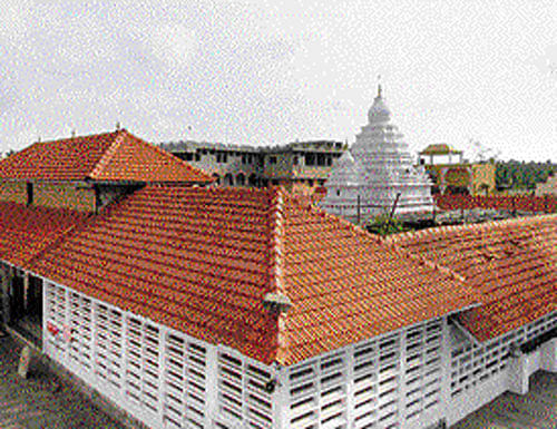 Located in the centre of Mangalore, perched on a hill, is a temple complex with a perennial spring, ponds, a hermitage besides the main temple, popularly known as the Kadri Temple.  DH photo