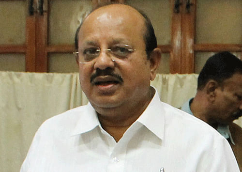 Law Minister  T B Jayachandra said Karnataka was firm on having at least two projects on its side of the border  to generate power and store water. / DH Photo