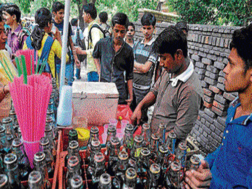 With chaos and confusion reigning on the first day of Delhi University's admission season, the business of rickshaw-pullers, bantawallas, photocopy shops and eateries flourished on Monday.