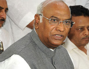 Mapanna Mallikarjun Kharge, who was today appointed the leader of Congress party in the Lok Sabha, is a hardcore loyalist of the Gandhi family. DH photo