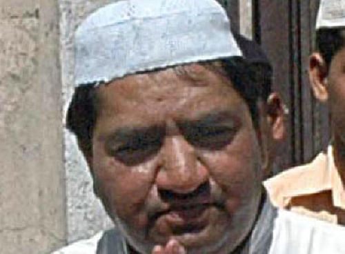The High Court of Karnataka on Tuesday permitted stamp paper racket kingpin Abdul Kareem Lala Telgi to attend his daughter's wedding under police cover. DH photo